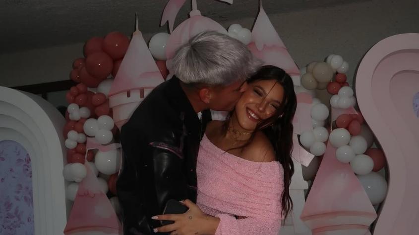 Novio artista de Ignacia Antonia filtró sin querer el nombre de su hija mientras hacían un live