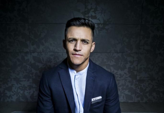 En modo papá: el tierno paseo en coche de Alexis Sánchez y su hija Bela