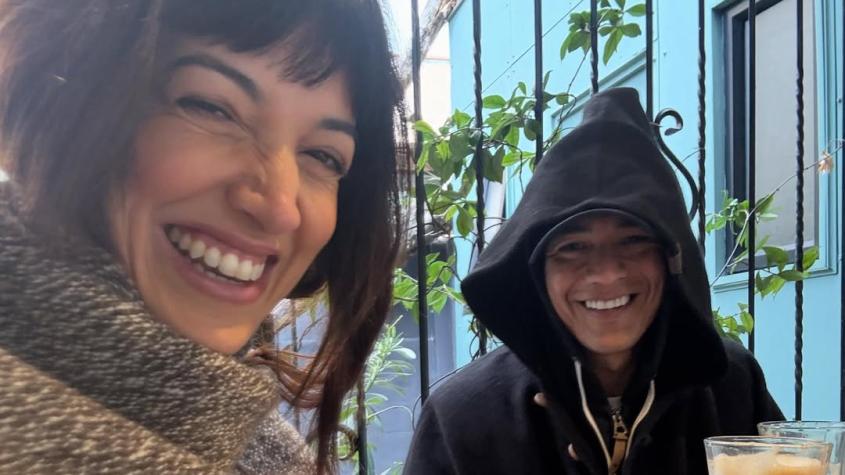 Yamila Reyna protagonizó divertido lapsus que hizo reír a Américo: “Y él que se pegó en la cabeza fui yo”