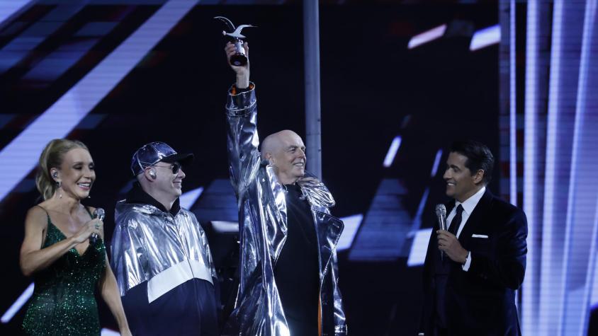 "Ya denles la nacionalidad": Pet Shop Boys visita el Museo de la Memoria y suben hasta Yerba Loca