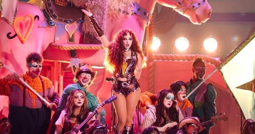 Tras su polémico look en los Grammy 2026: Chappell Roan llega Fornite con nuevas skins