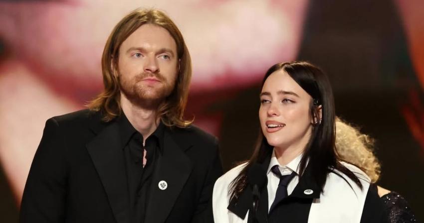 Billie Eilish enfrenta críticas tras su discurso en los Grammy sobre “tierras robadas”, teniendo una mansión en territorio indígena