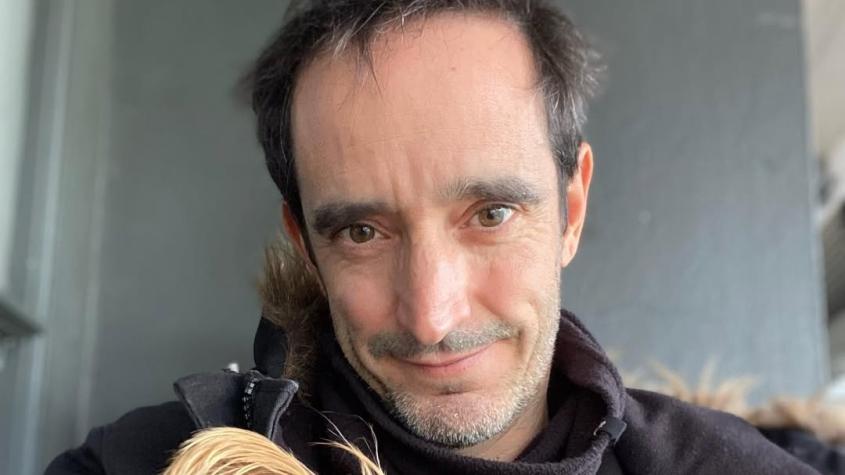“Qué lindas y grandes que están”: Nicolás Saavedra enterneció las redes tras llegar a los Premios Caleuche junto a sus dos hijas con conocida actriz