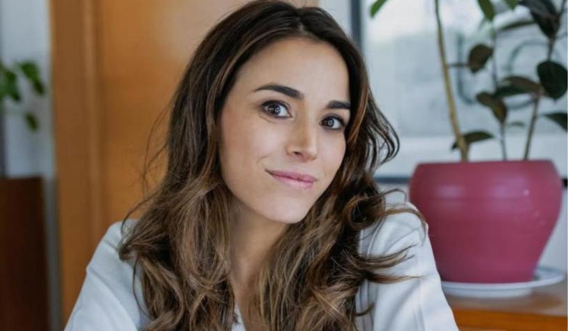 Actriz Ignacia Baeza sorprende con revelación sobre su consumo de alcohol: “Me cambió la vida”
