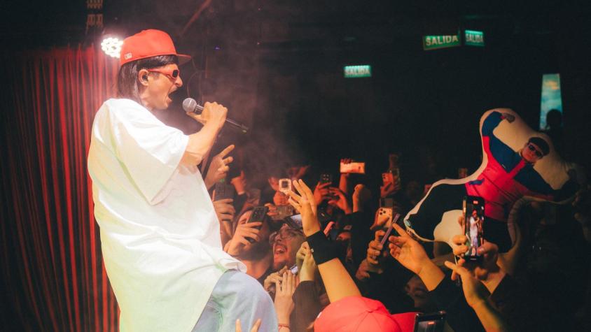 ¿Quién era Oliver Tree? Cantante fallecido en accidente aéreo que prometió regresar seguido a nuestro país