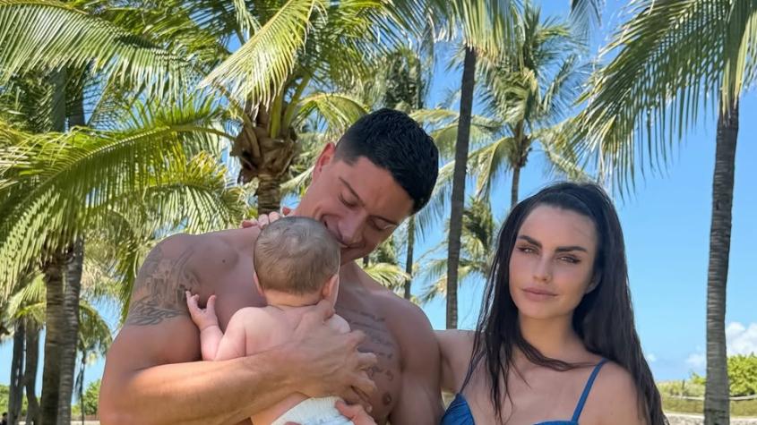 Emilia Dides celebra sus 27 con fotos en bikini junto a Sammis Reyes y su hija