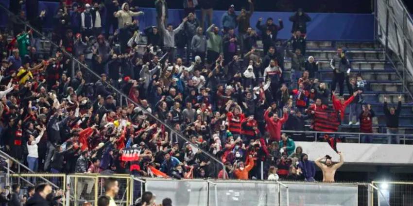 Violencia en las tribunas: ¿Un mal de nunca acabar en el fútbol chileno?