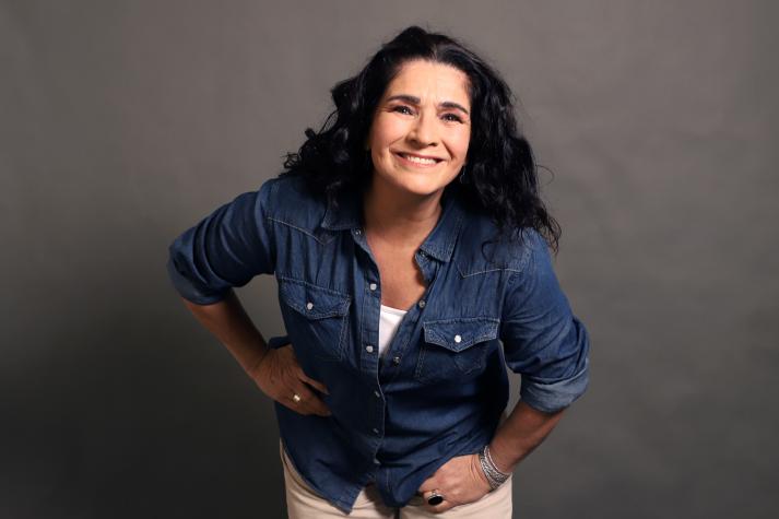 Pepi Velasco llega de panelista a “Juego textual”
