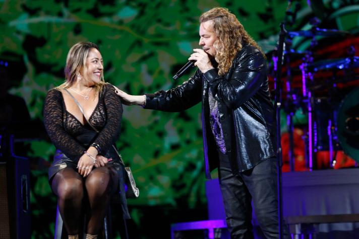 ¡Afortunada! Maná subió a una fan chilena a la Quinta Vergara