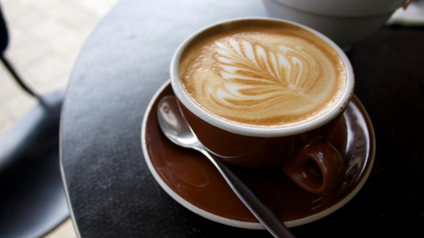 ¿Qué es flat white, el café homenajeado con un Doodle de Google?
