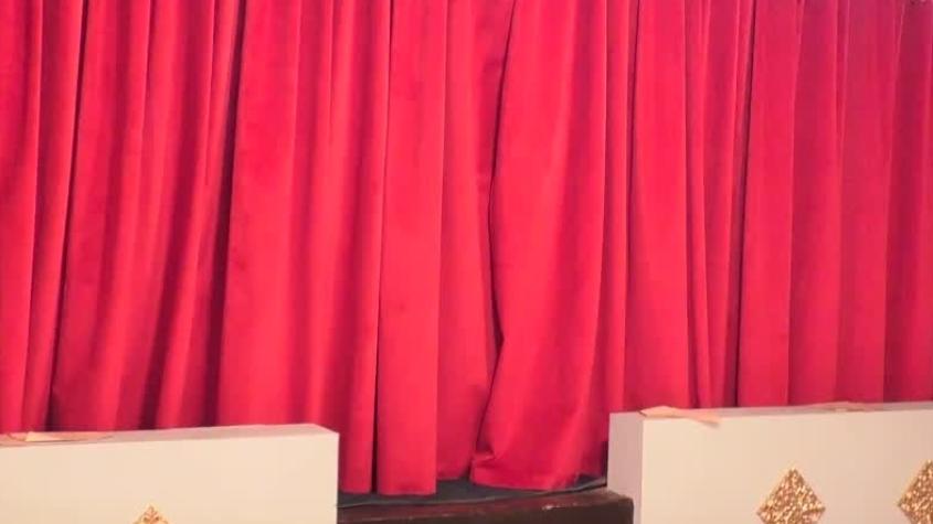 Nueva "escapada íntima" en el teatro de Ganar o Servir: Revisa quiénes la protagonizaron