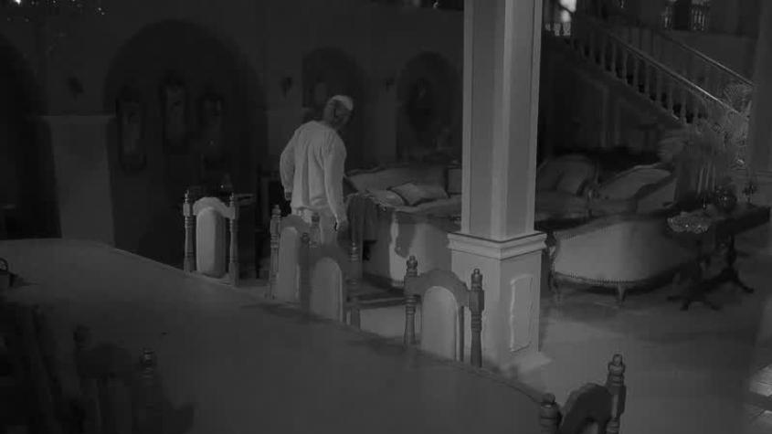 Desenfreno amoroso: Escandalosa “escapada al teatro” despertó a toda la casona