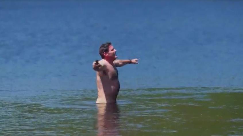 Pancho Saavedra aprovechó de bañarse desnudo en una laguna en Socios por Chile: "No es que sea exhibicionista..."