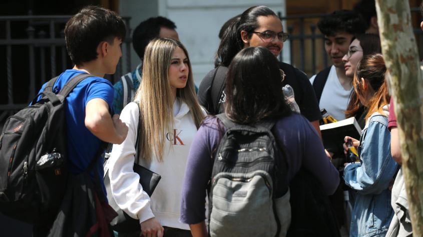 ¡Atención, futuros universitarios! DEMRE publicó la nómina definitiva de carreras para la Admisión 2026