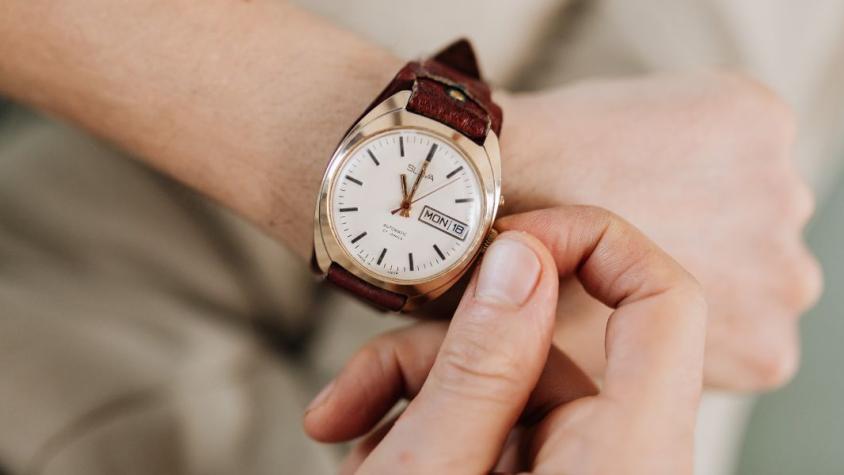 Cambio de hora en Chile: el día exacto en que deberás atrasar el reloj
