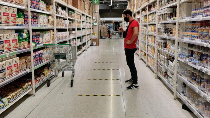 Sábado Santo: así funcionarán supermercados y malls este fin de semana
