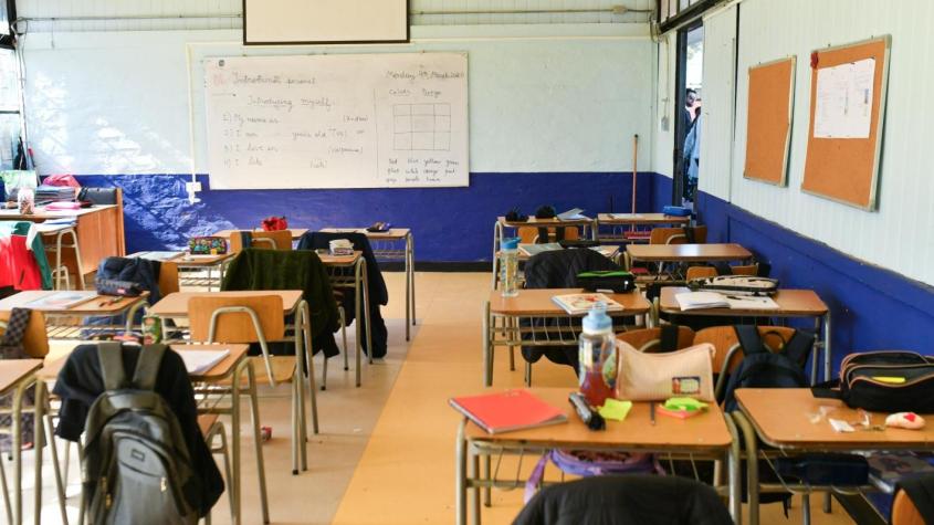Suspenden las clases para este lunes en tres zonas del país por sistema frontal: revisa las regiones afectadas