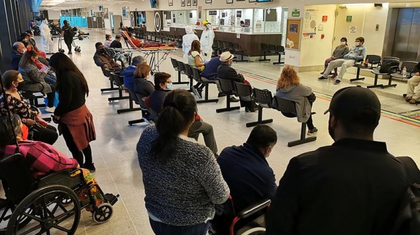 Pacientes de Fonasa que llevan más de 6 meses en lista de espera podrán ser atendidos: revisa los requisitos