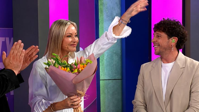 Con flores y aplausos: así fue la bienvenida a Marcela Vacarezza en ¡Hay que decirlo!