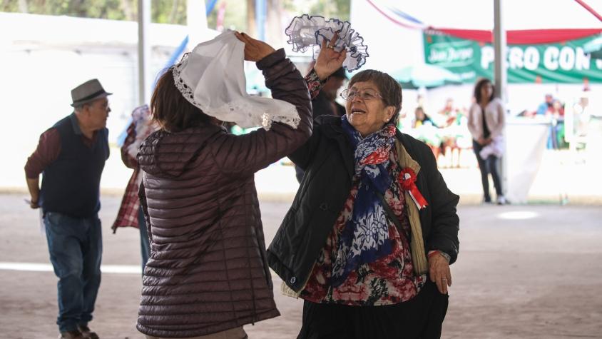 El 13 transmitirá "La gran fonda de Chile": qué artistas se presentan el jueves 17 de septiembre