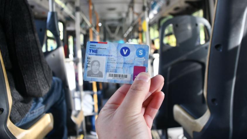 Junaeb llama a estudiantes anticipar fotografía para TNE 2027: revisa quiénes deben hacerlo